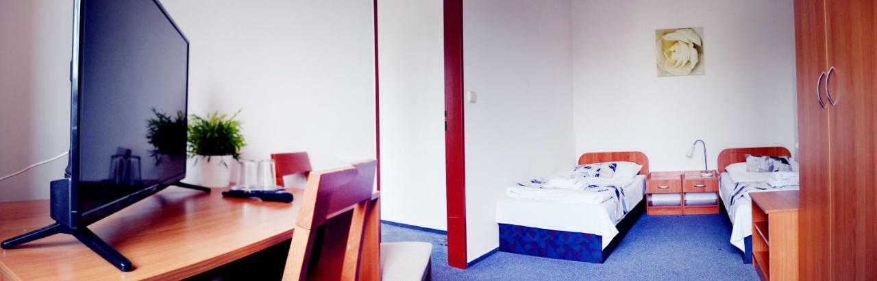 Hotel S-centrum Benesov  Exterior foto